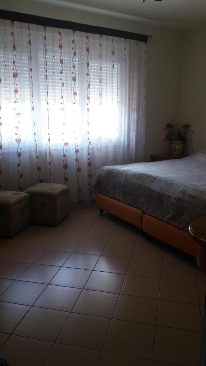 Luander Hotel Tirana Cameră foto