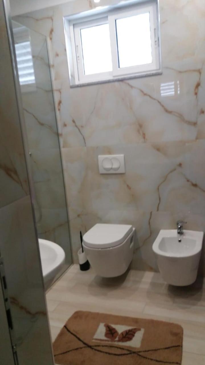 Luander Hotel Tirana Cameră foto