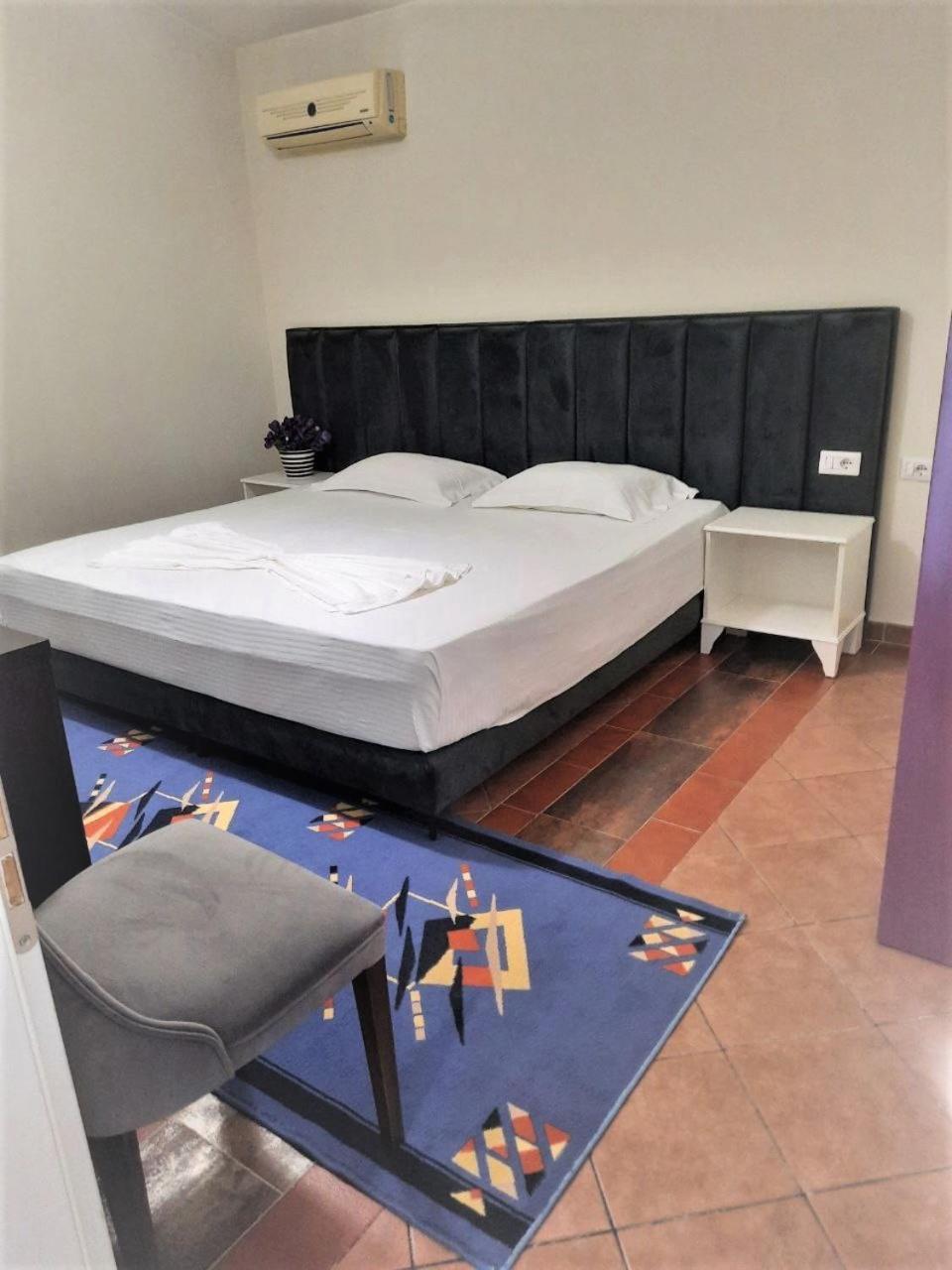 Luander Hotel Tirana Cameră foto
