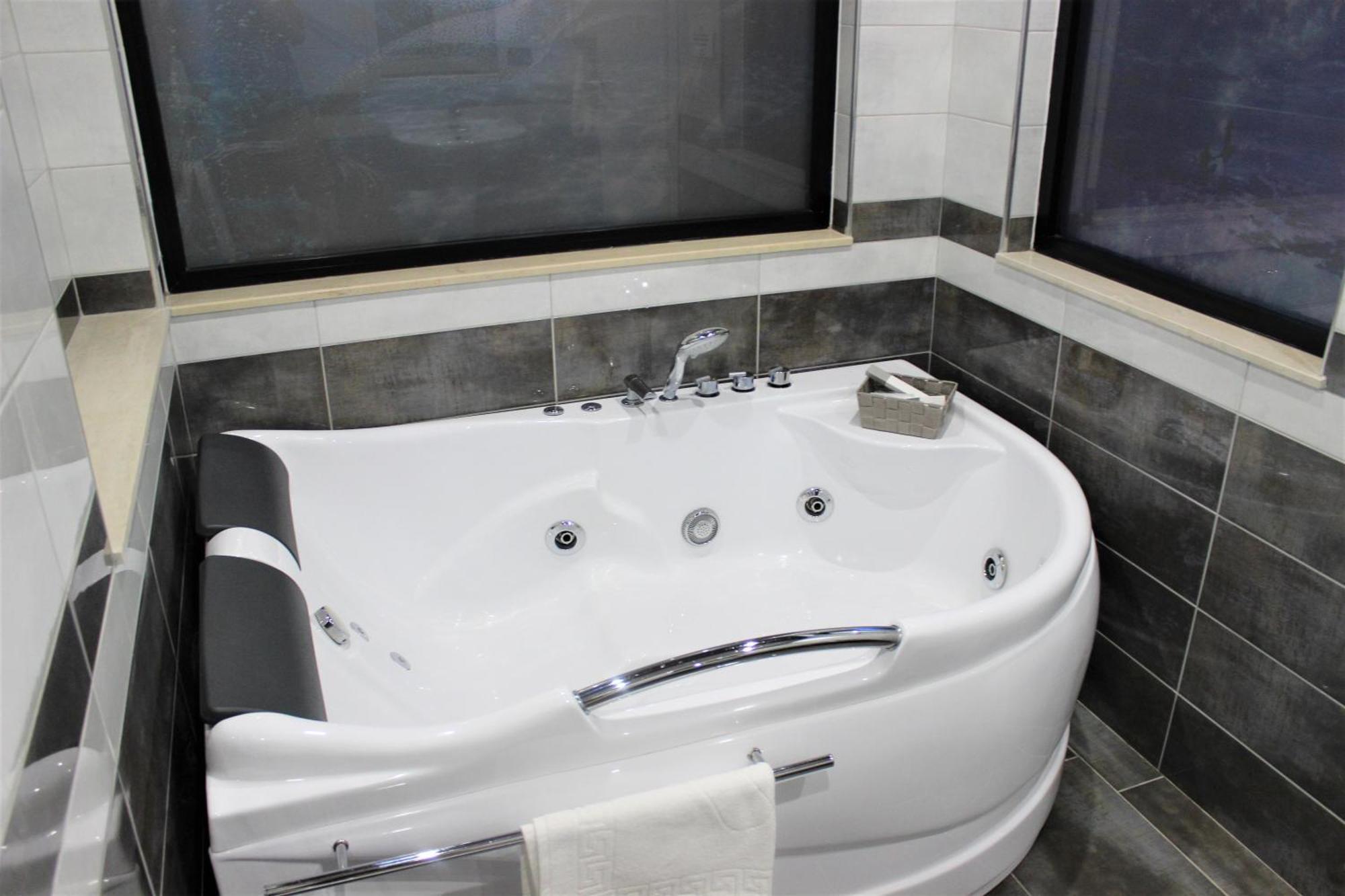 Luander Hotel Tirana Cameră foto